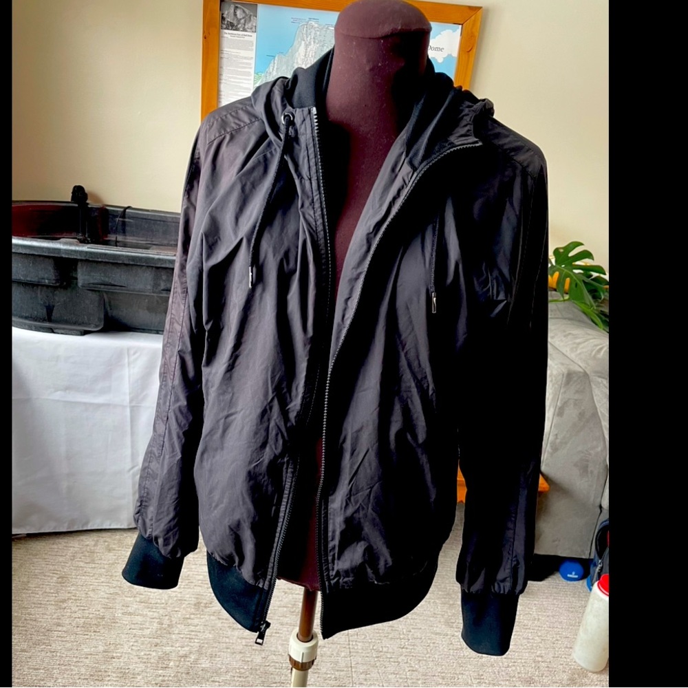 Nike Bomber-Style Wind Jacket